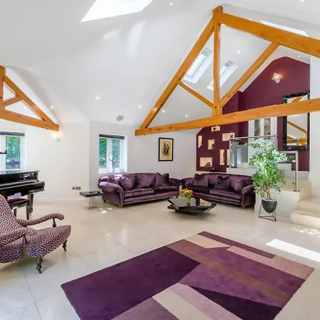 7 Bed In North Duffield Oc-l36327 Holiday home *