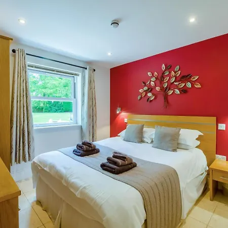 7 Bed In North Duffield Oc-l36327 Holiday home *