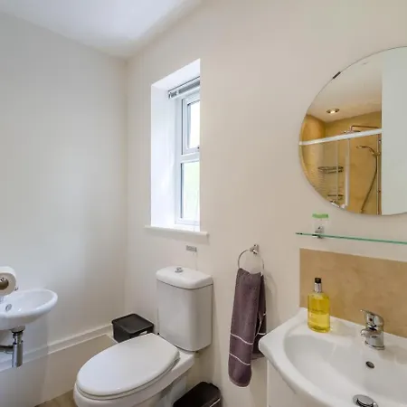 7 Bed In North Duffield Oc-l36327 Holiday home Skipwith