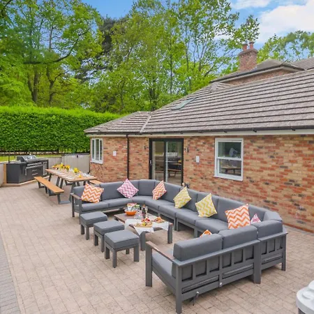 7 Bed In North Duffield Oc-l36327 Holiday home Skipwith