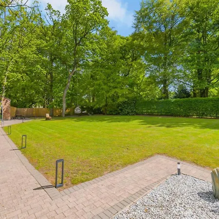7 Bed In North Duffield Oc-l36327 Holiday home *